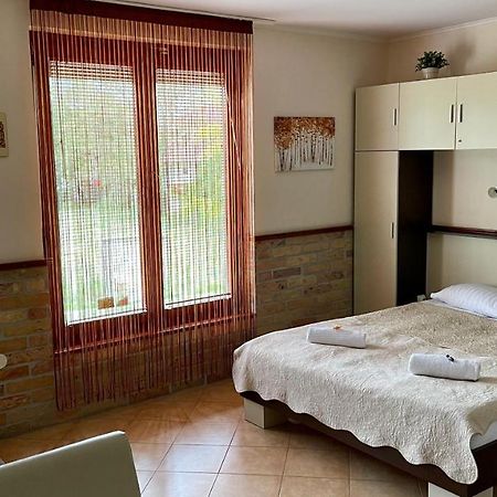 Gyula Var Panorama Apartman エクステリア 写真