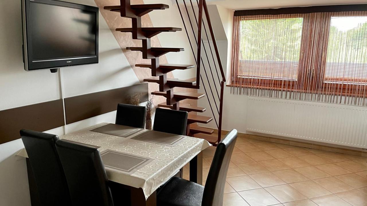 Gyula Var Panorama Apartman エクステリア 写真