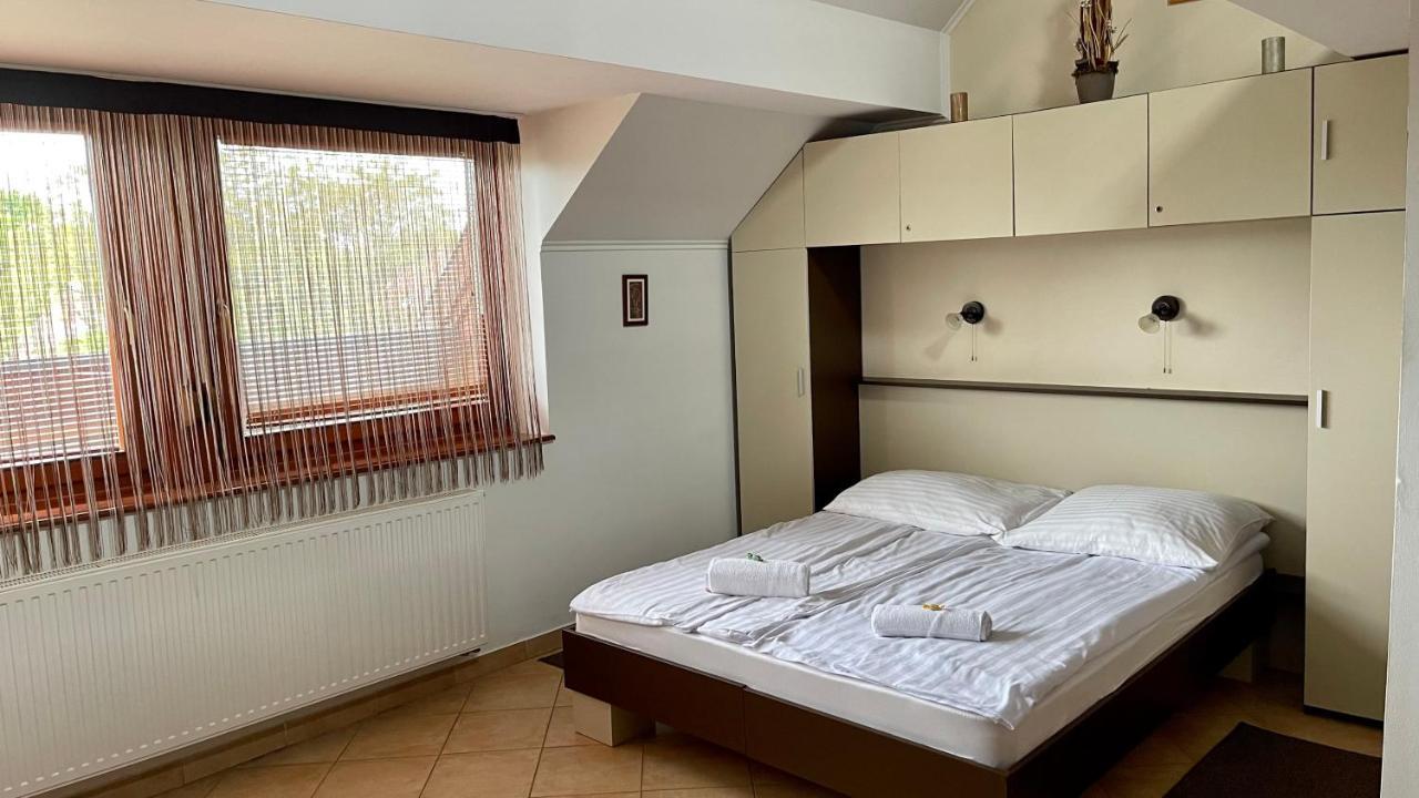 Gyula Var Panorama Apartman エクステリア 写真