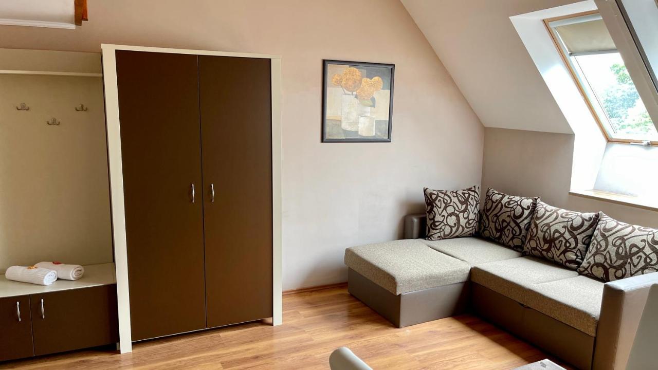Gyula Var Panorama Apartman エクステリア 写真